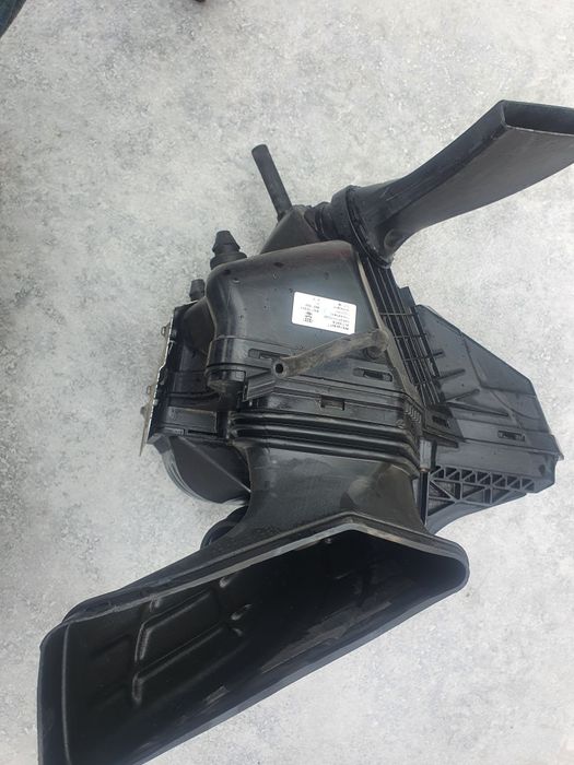 Filtru aer Audi A4 B8/Filtru Aer Audi A5/Carcasa filtru aer Audi A4 B8