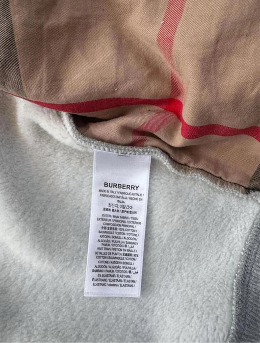 Суичър Burberry с цип, качулка и карирана подплата