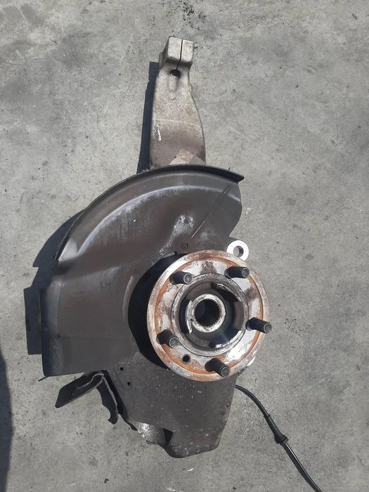 fuzeta stanga fata  3.0 d land rover range rover sport 2 l494