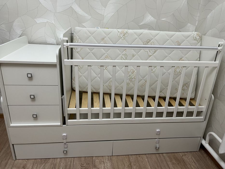 Кроватка детская