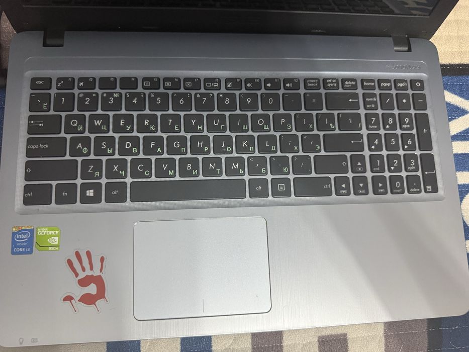 Срочно Продам ноутбук asus