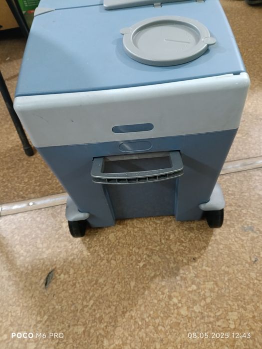 Продам холодильник дорожный 12/220 вольт