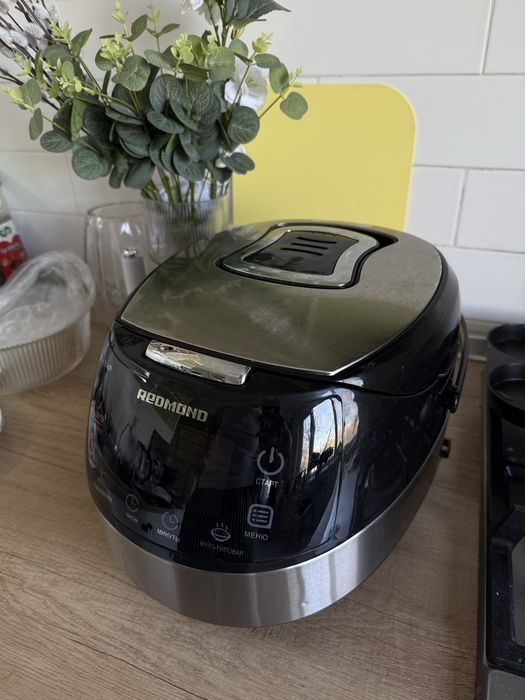 Мультиварка Redmond