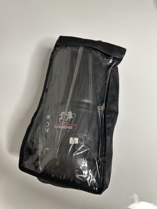 Manusi de box negre noi