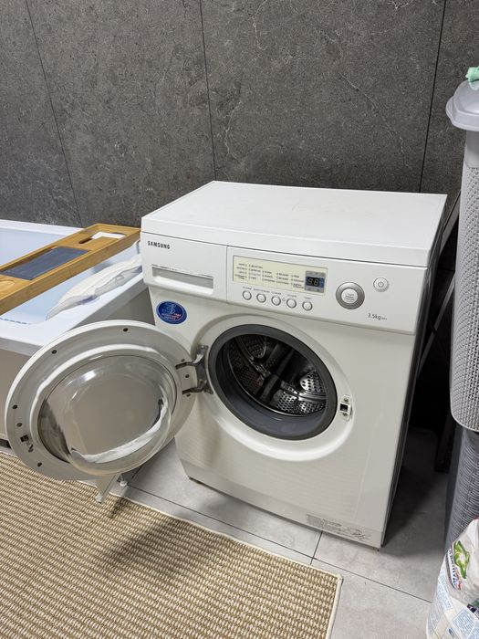 Продам стириальную машину