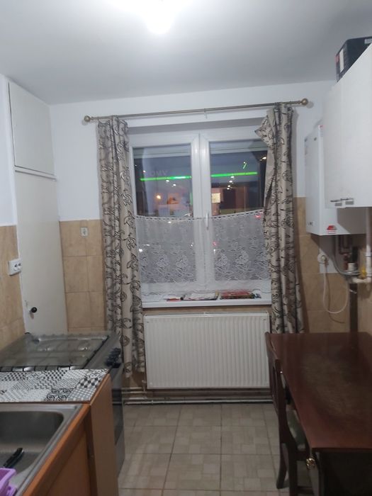 Vând Apartament  Zona Milea