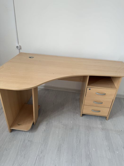 Шкаф стол хорошее состояние