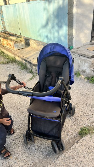 Продам коляску Joie срочно