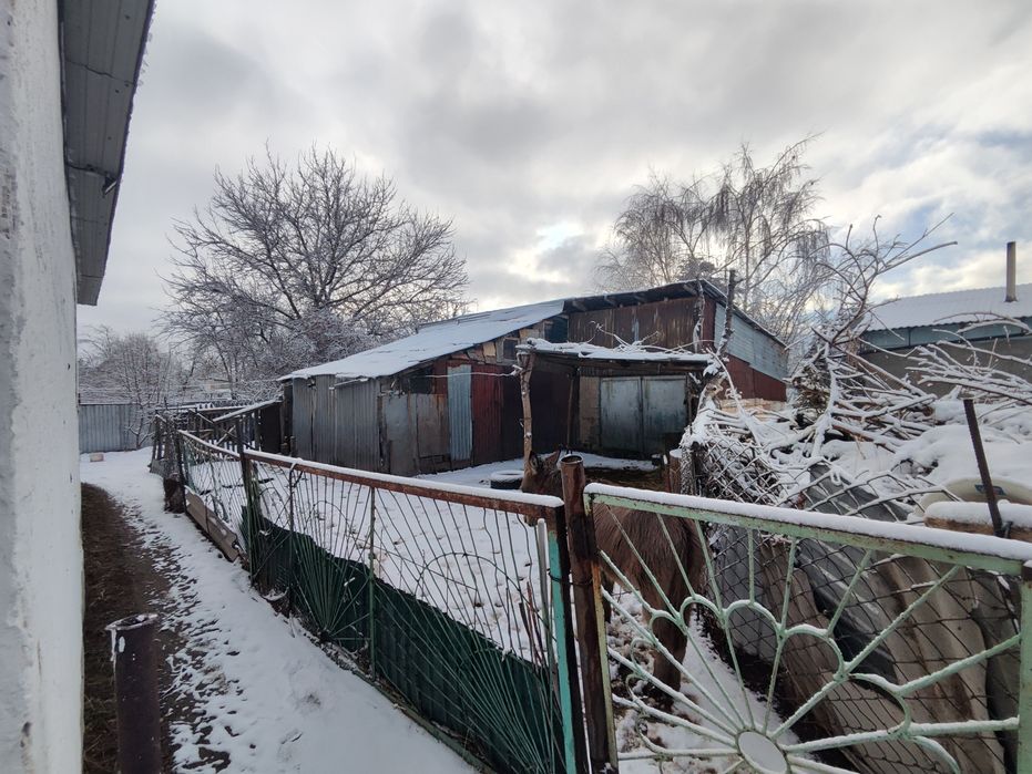 Продам большой дом.