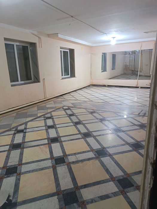 Сдается Чиланзар Казирабад полуподвальное помещение в дол дороге