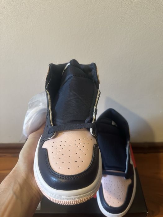 Air Jordan 1 Retro High Atmosphere (Women’s)