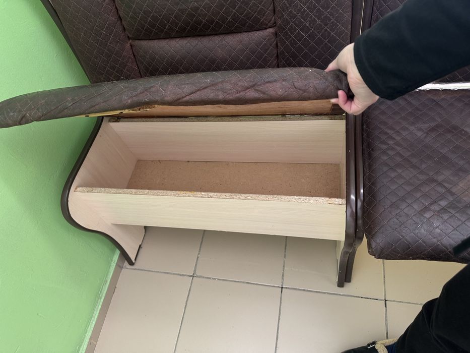 Продам кухонный уголок