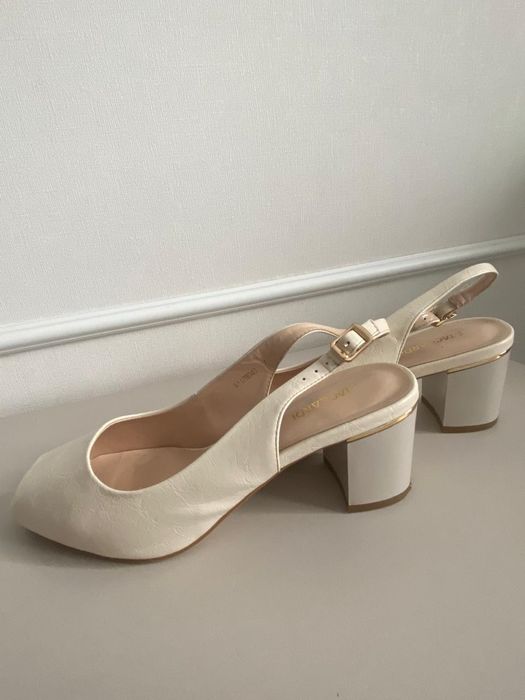 Срочно продам новую обувь