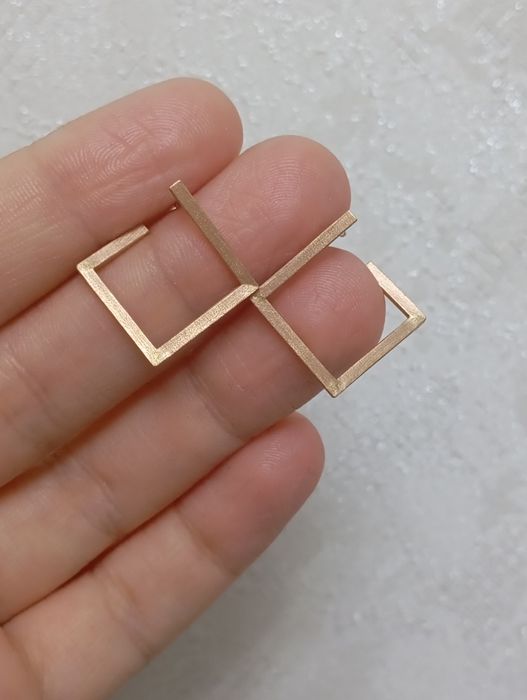 Tilla zirak 585 proba zavodskoy