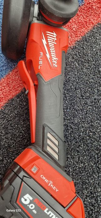 Milwaukee ,Hilti polizor pe acumulatori