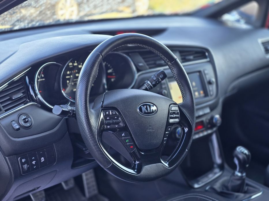 Kia Ceed GTLine 2017 1.6crdi RATE GARANTIE