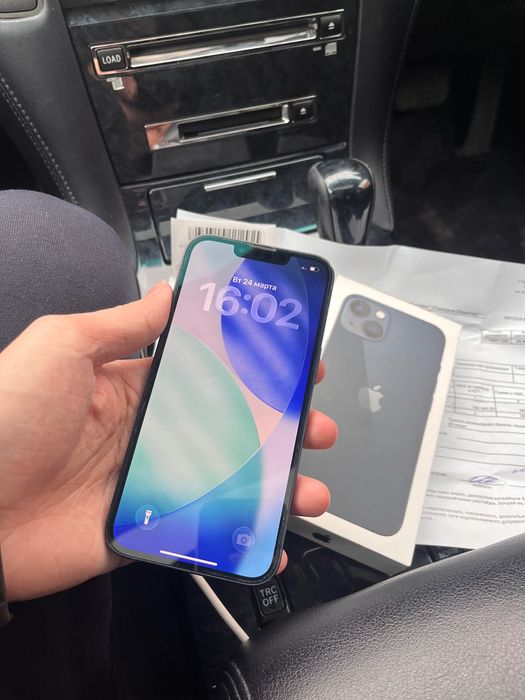 Продам iPhone 13 айфон 13