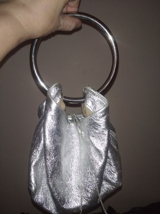 Сумка серебристая
