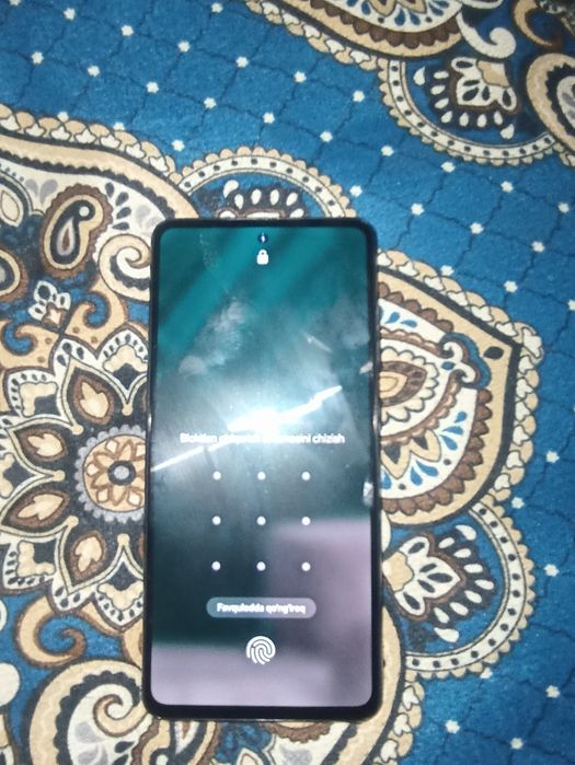 Samsung galaxy a52 srochno sotiladi hamma joyi radnoy