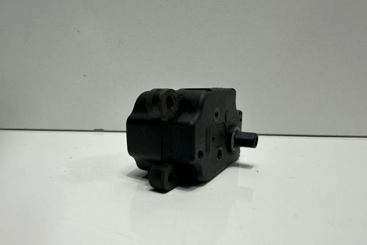 Motoras aeroterma bord Behr 91508ua25 Mercedes-Benz S-Class W220