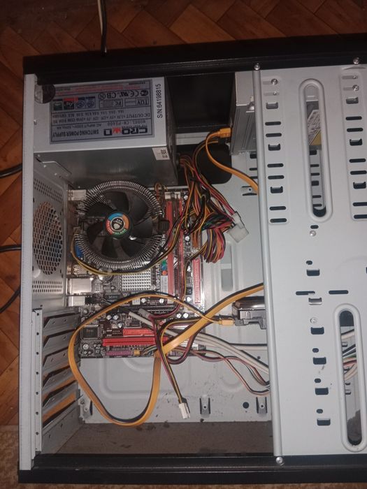 Продаётся офисный компьютер !!