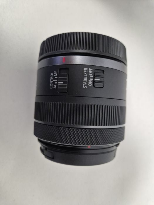 Фулфрейм обектив Canon RF 24-50mm f/4.5-6.3 IS STM