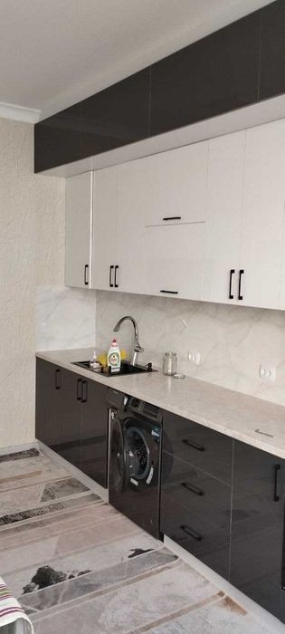 Продается квартира в Яшнабадском районе ул Иззат Новострой 2х ком 6-эт