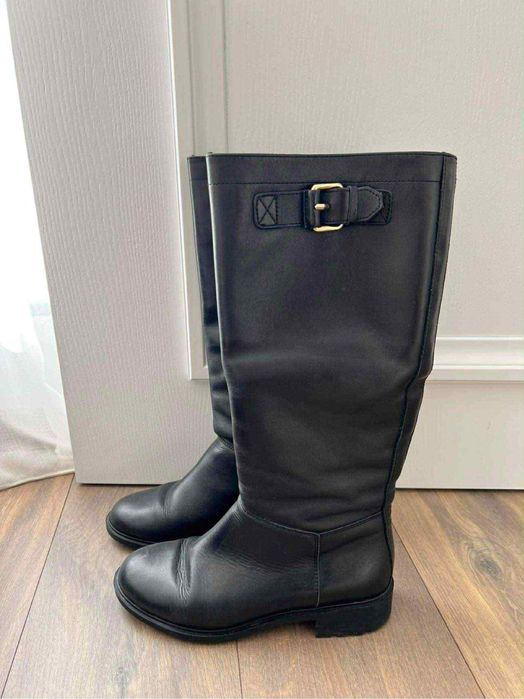 3 модела ботуши на Massimo Dutti и UGG