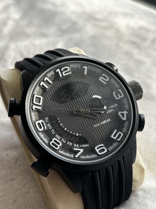 Масивен часовник Rocawear – Аналогов и дигитален (Black Stealth)