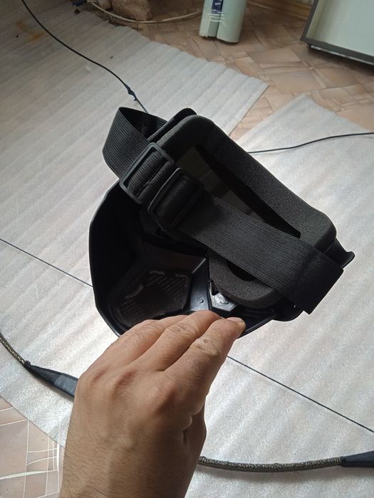 Маска черная новая