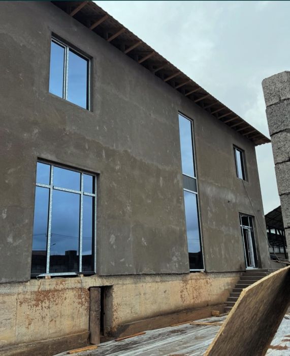 Пласти окна и дверь