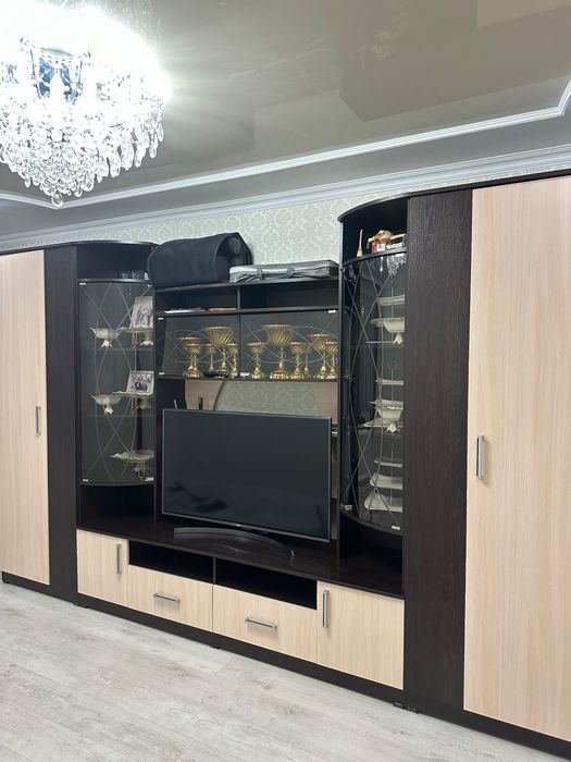 Продам стенку в зал