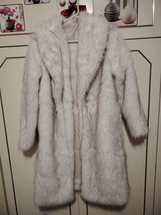 Дамско дълго палто с дълъг косъм