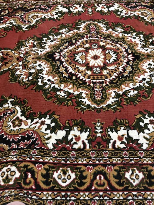Продам ковер в отличном состоянии