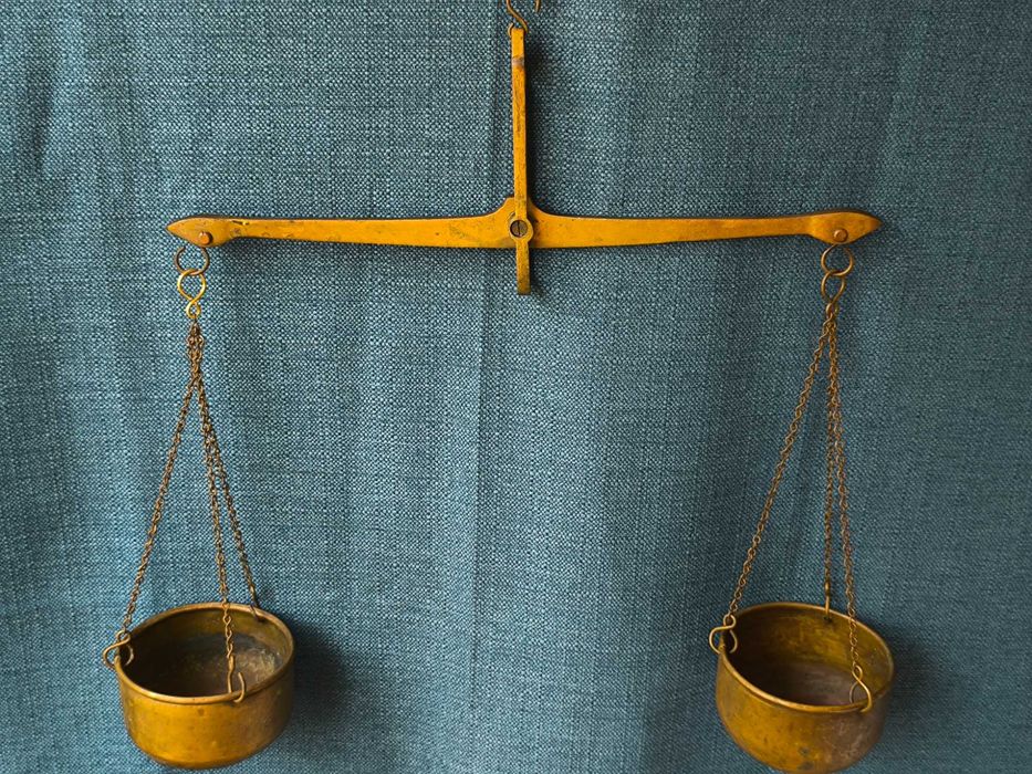 balanta veche bronz antichitati arta vintage decor rustic cantar antic