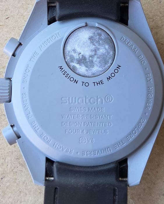 Omega Swatch mission to the moon