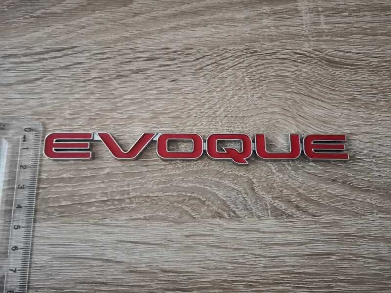 Range Rover Evoque червена емблема