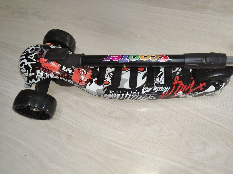 новые самокаты для девочек и мальчиков