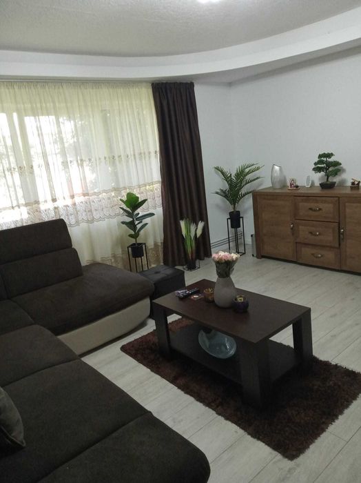 Apartament spre vânzare 74 de m pătrați zona rezidențială langa kaufland direct proprietar. Trimit filmari in privat,nu ma lasa pe site SăPunDecatPoze