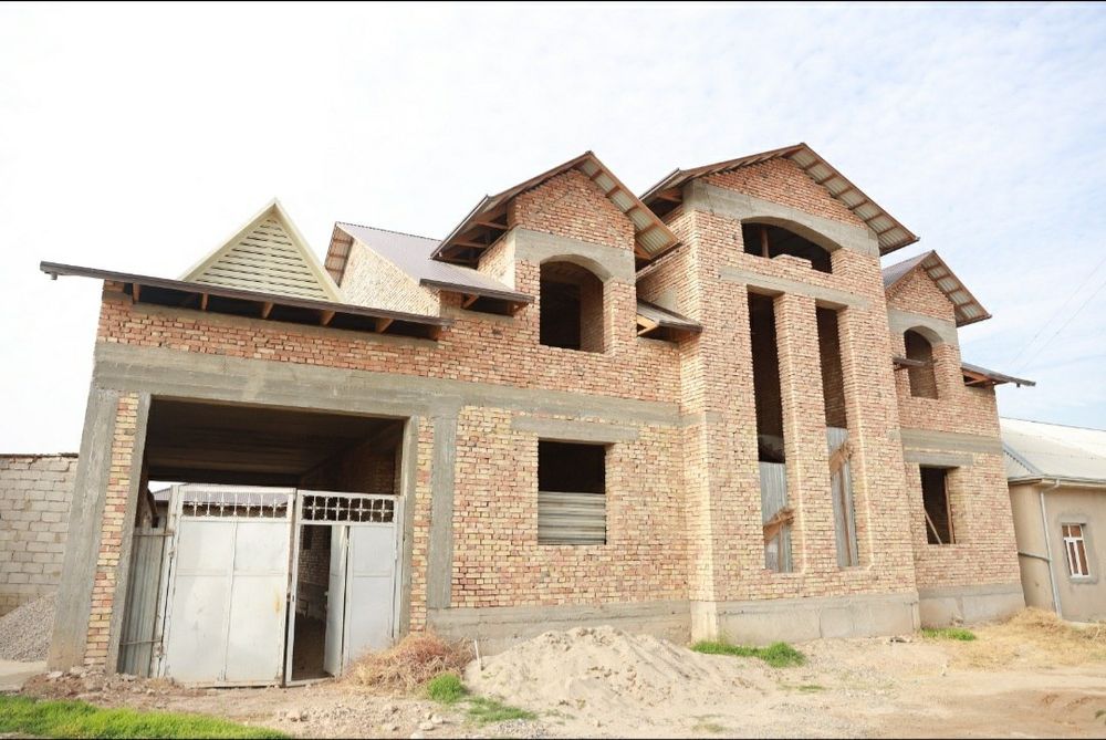 Сотилади Саловатда