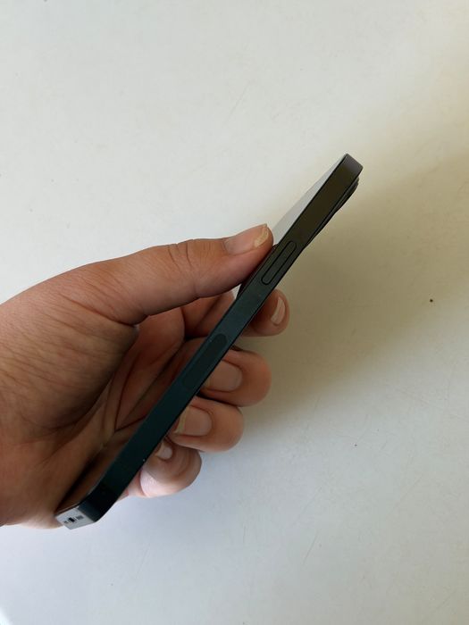 Iphone 13 в хорошем состояний