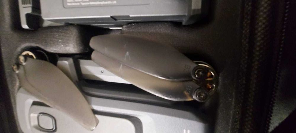 Dronă DEERC D25 cu cameră HD 1080P, 5G , 2x20min