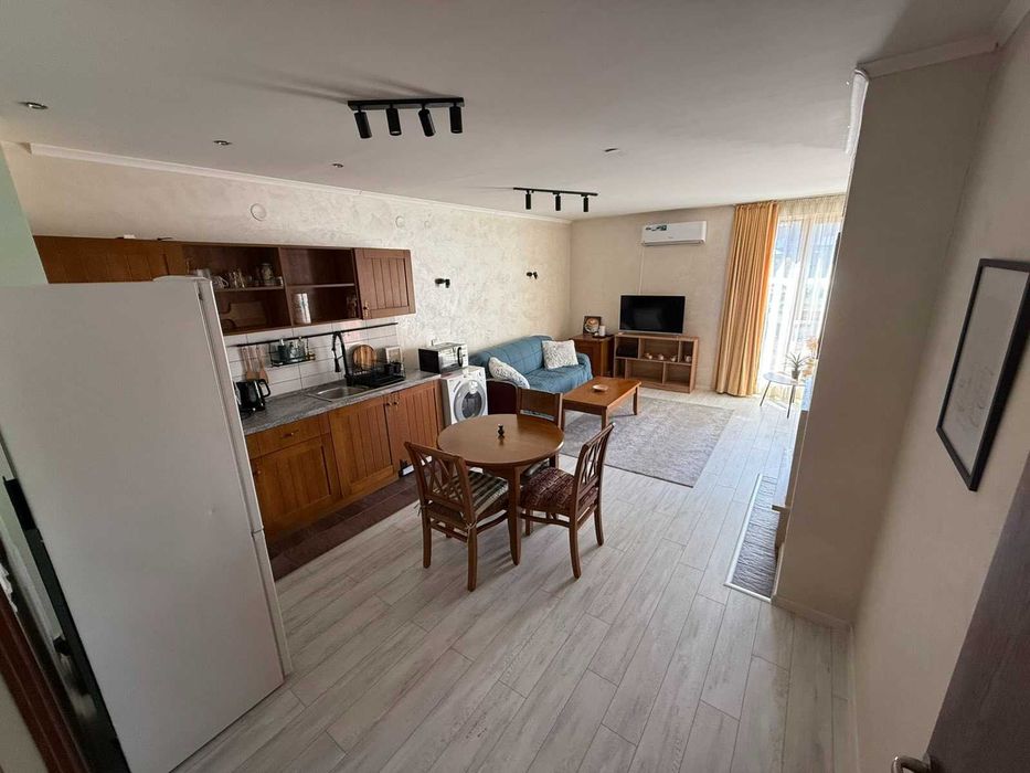 Дава се под наем Двустаен апартамент в Банско - 88 кв.м за 350 € - Снимка #1