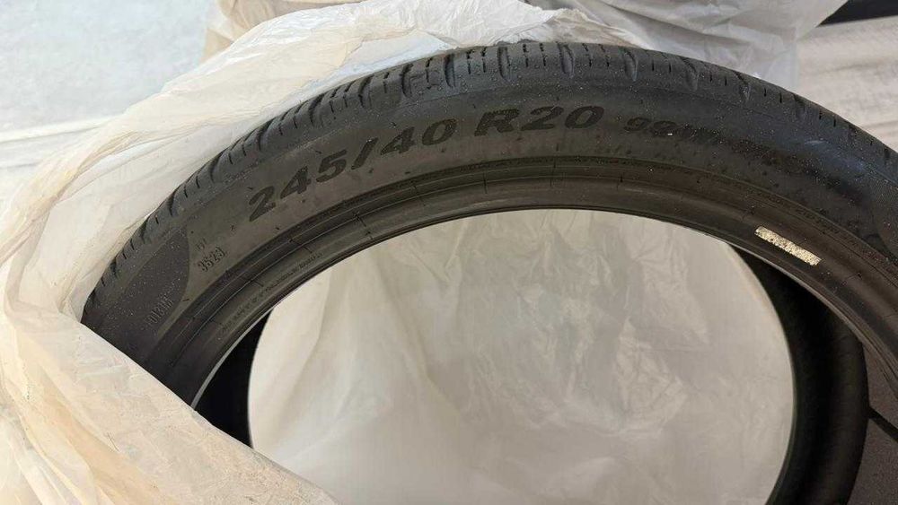Pirelli P Zero - 245/40/20