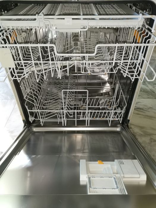 Съдомиялна МИЕЛЕ