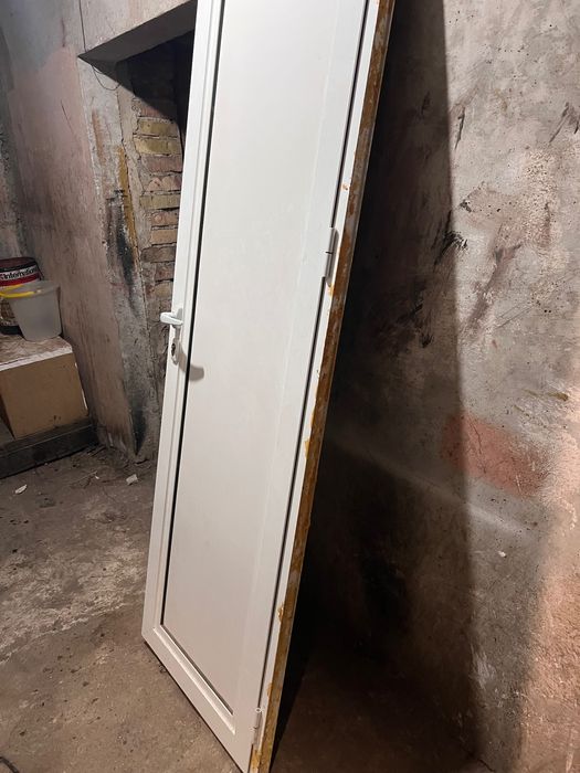 Алуминиева врата