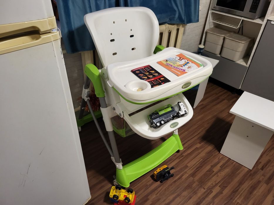 Детский стул для кормления