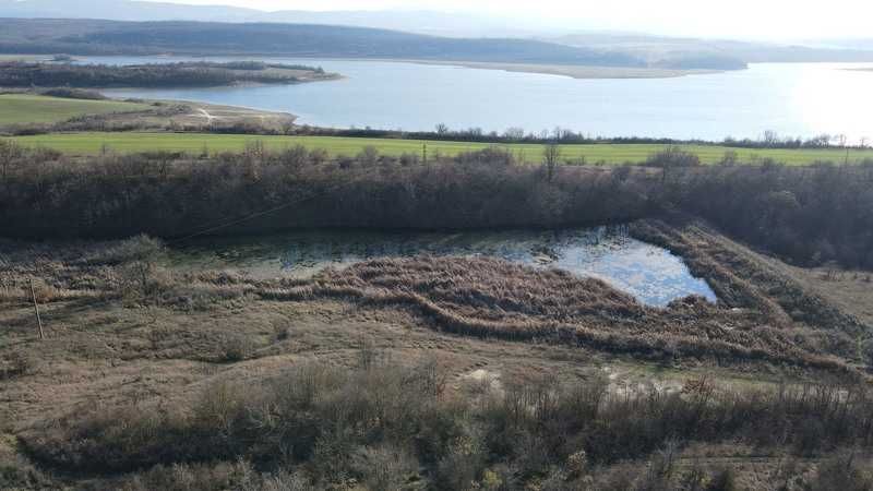 Продава се Земеделски имот в с. Ловец, Област Шумен -  кв.м за 859 €/дка - Снимка #2