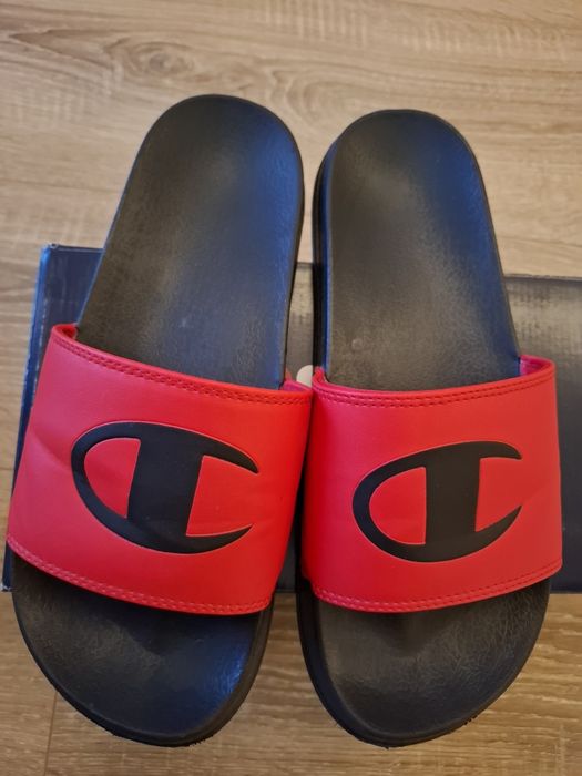 Vând șlapi pt.barbati mr 42.