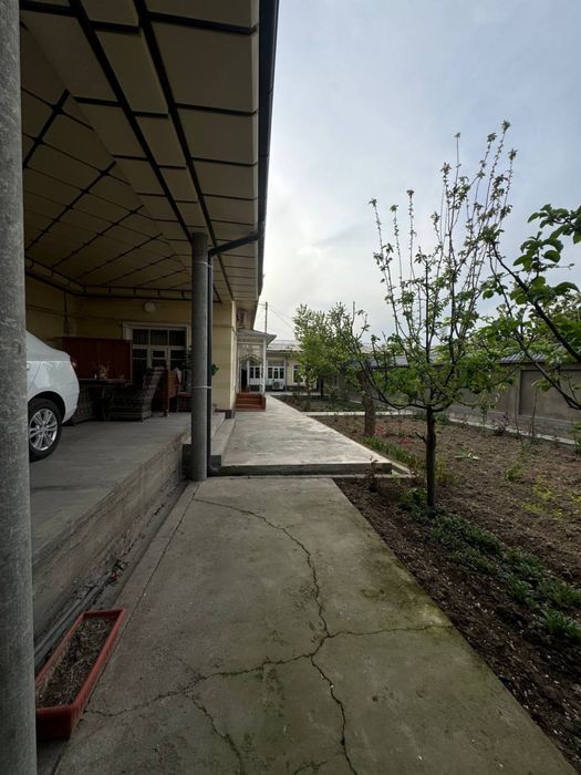 Участка/Ховли сотилади